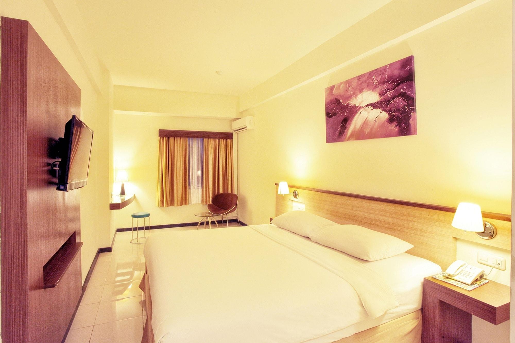 Everyday Smart Hotel - Malang Eksteriør billede