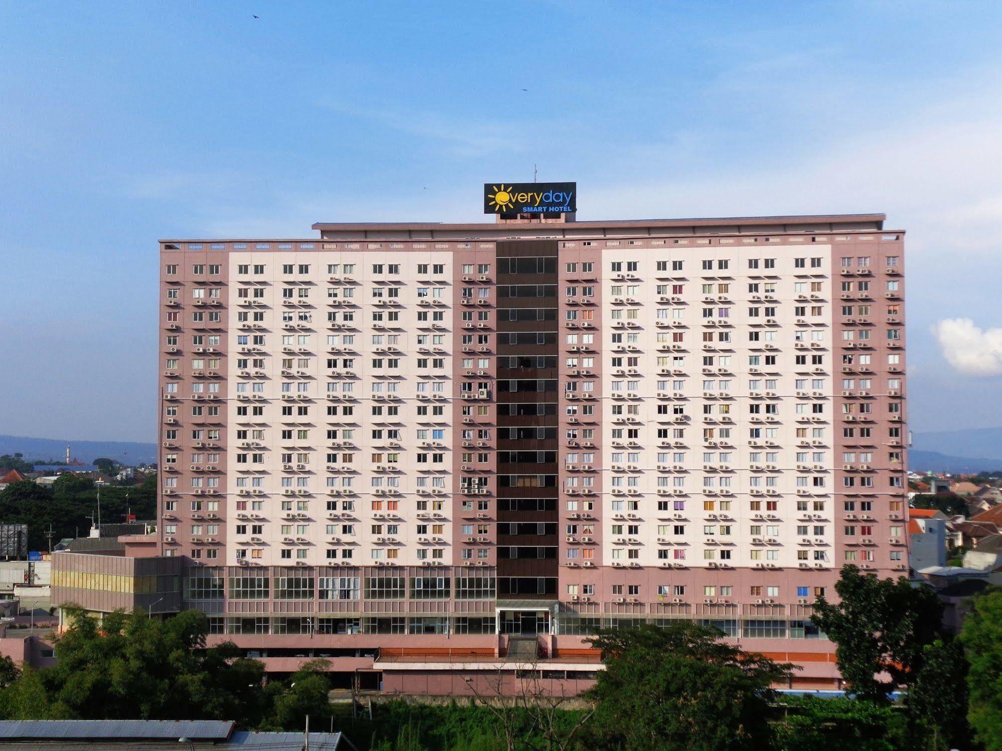 Everyday Smart Hotel - Malang Eksteriør billede