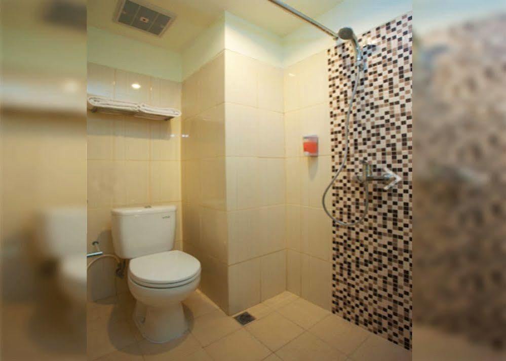 Everyday Smart Hotel - Malang Eksteriør billede